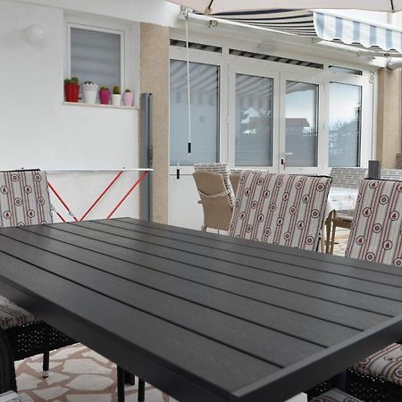 Ma-Lo Apartment Pirovac Bagian luar foto