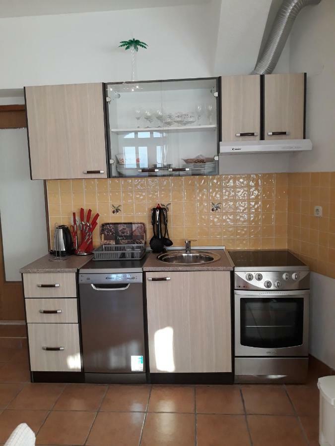 Ma-Lo Apartment Pirovac Bagian luar foto